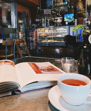 Ypsilon Buchhandlung und Café