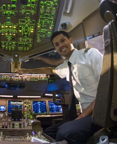 Chris im Cockpit