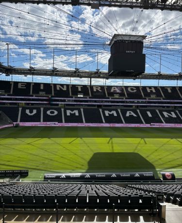 Waldstadion Feld
