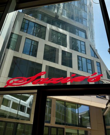 Sazio's Four Frankfurt